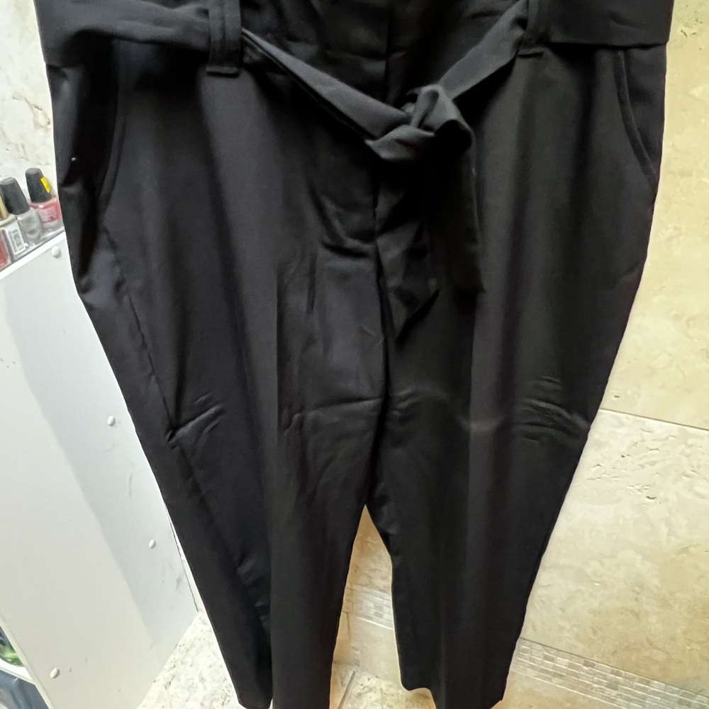 Mossimo brand dress capri pants